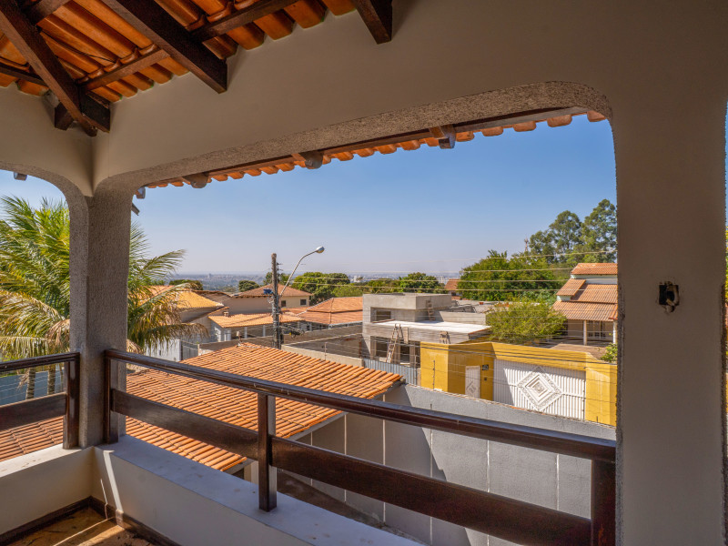 Casa à venda Setor Habitacional Arniqueira (Águas Claras) com 560m² e 5 quartos por R$ 1.150.000 - varanda2.jpg