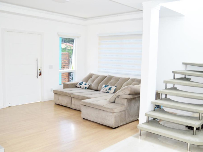 Casa de condomínio à venda Canasvieiras com 220m² e 4 quartos por R$ 2.200.000 - e8badd1a-04c8-4188-8d84-fe5769d59a14.jpeg