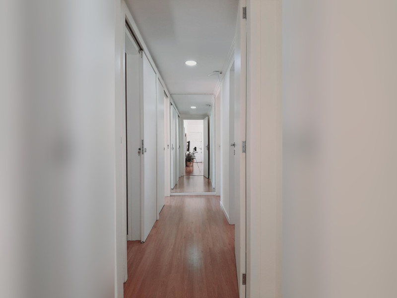 Apartamento à venda Centro com 116m² e 3 quartos por R$ 1.240.000 - corredor.jpeg