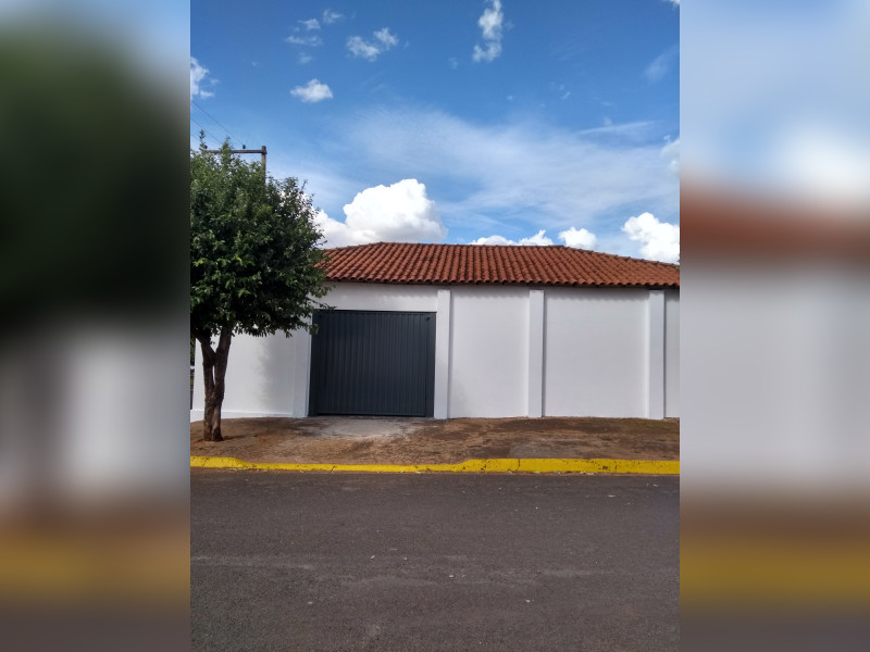 Casa à venda Boa Vista dos Andradas com 287m² e 4 quartos por R$ 395.000 - 800x600-salao-garagem.jpg