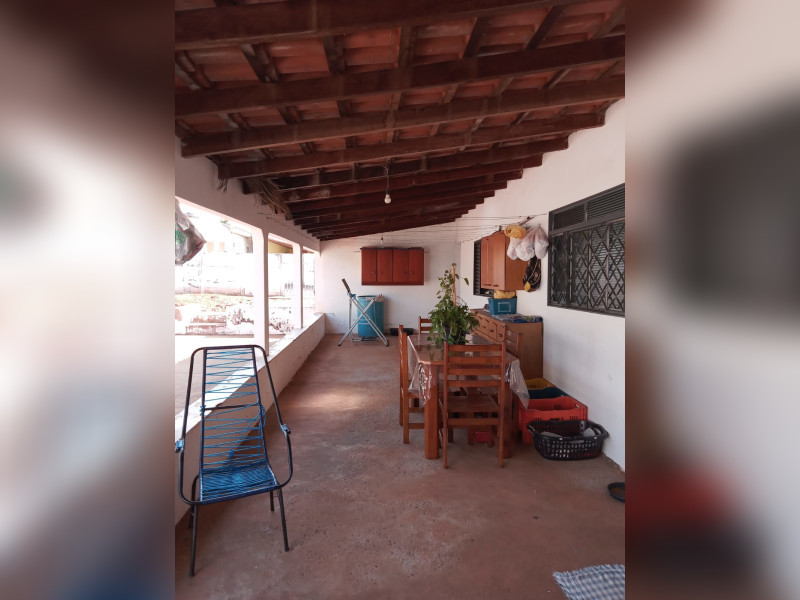 Casa à venda Boa Vista dos Andradas com 287m² e 4 quartos por R$ 395.000 - 800x600-varanda-dos-fundos-2.jpg