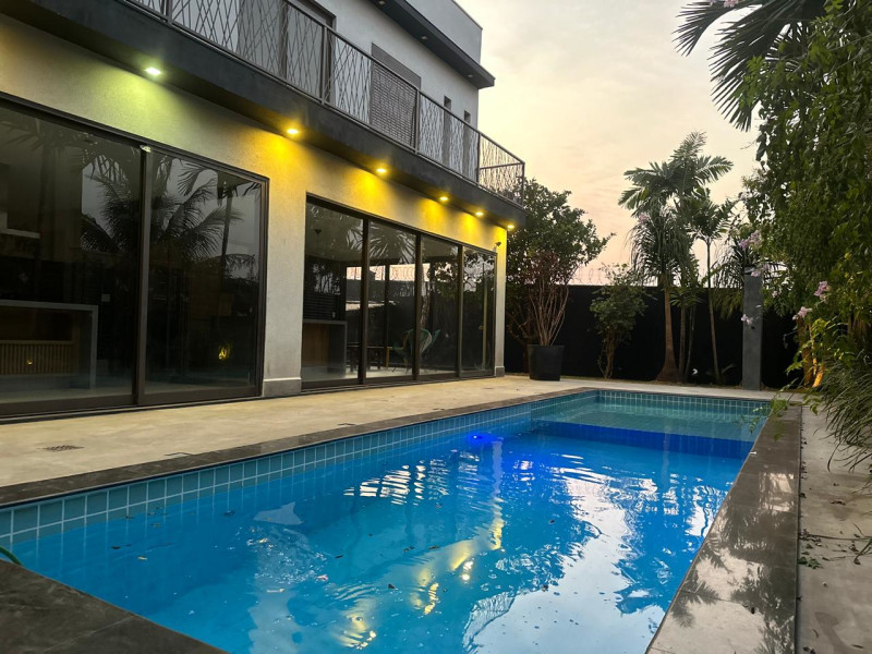 Casa à venda Residencial e Empresarial Alphaville com 340m² e 3 quartos por R$ 2.780.000 - piscina-1.jpg