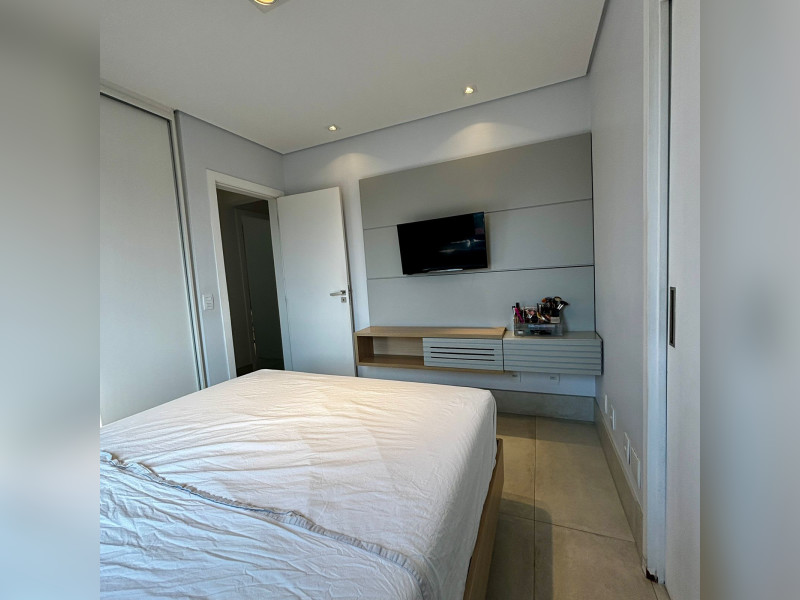 Apartamento à venda Centro com 106m² e 3 quartos por R$ 965.000 - quarto-1.jpg