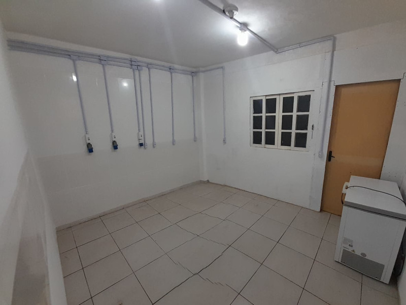 Casa à venda São João do Rio Vermelho com 190m² e 2 quartos por R$ 590.000 - whatsapp-image-2024-09-24-at-141214.jpeg