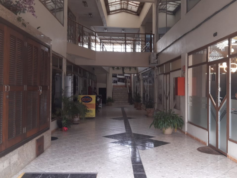Comercial para alugar Rio Branco com 45m² e 0 quartos por R$ 1.350 - galeria-pavimento-terreo.jpg