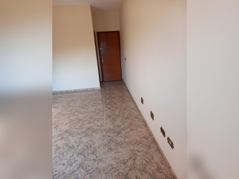 Apartamento à venda Vila Santo Antônio com 81m² e 3 quartos por R$ 295.000 - 20240821-155714.jpg