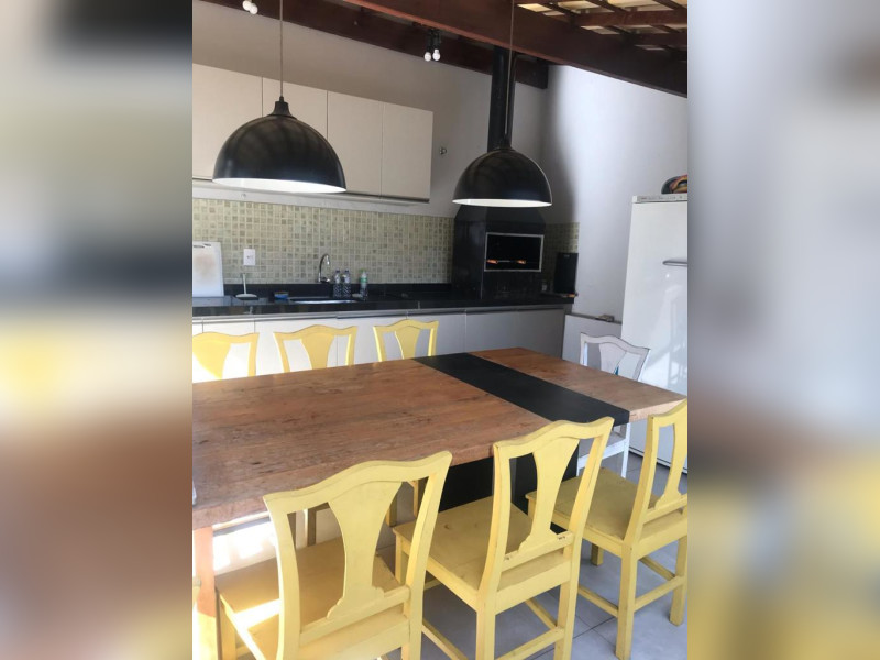Casa à venda São Caetano com 360m² e 4 quartos por R$ 1.500.000 - imagem-do-whatsapp-de-2024-10-07-as-140454-fdec0234.jpg