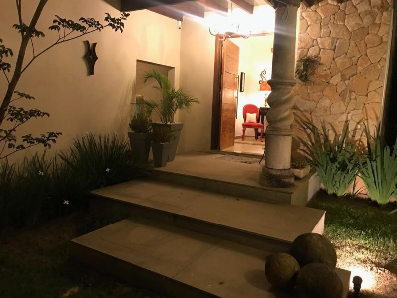 Casa à venda São Caetano com 360m² e 4 quartos por R$ 1.500.000 - imagem-do-whatsapp-de-2024-10-07-as-140520-f3c436f8.jpg