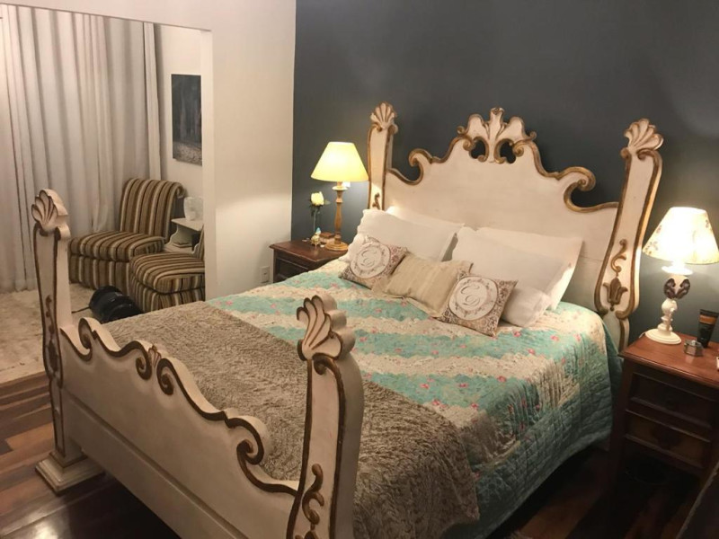 Casa à venda São Caetano com 360m² e 4 quartos por R$ 1.500.000 - imagem-do-whatsapp-de-2024-10-07-as-140524-5508650f.jpg