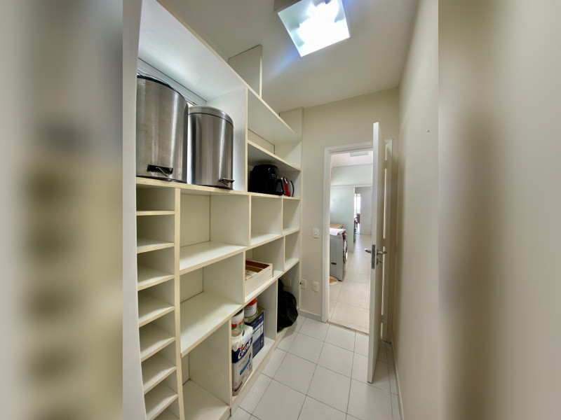 Apartamento à venda Vila Mariana com 146m² e 3 quartos por R$ 2.450.000 - dispensa-e-visao-das-areas-de-servico.jpg