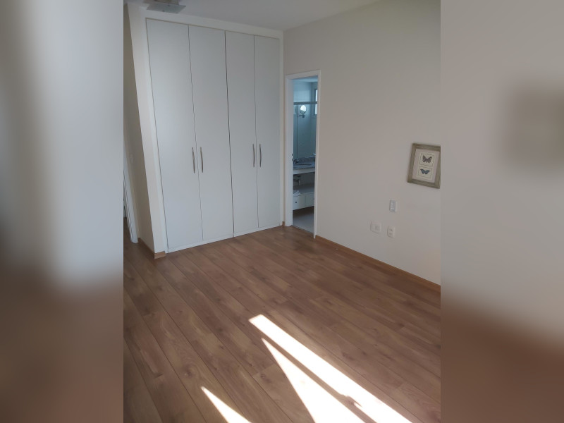 Apartamento à venda Vila Mariana com 146m² e 3 quartos por R$ 2.450.000 - suite-casal-armario-1-e-banheiro.jpg