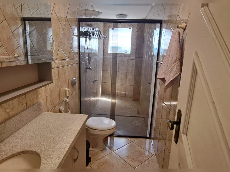 Apartamento à venda Coral com 131m² e 3 quartos por R$ 479.000 - wc-social.jpeg