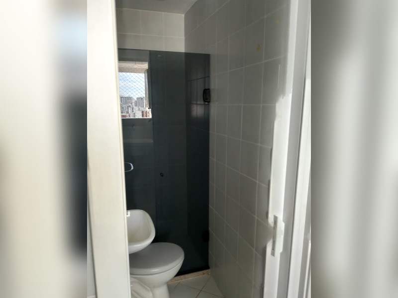 Apartamento para alugar Pituba com 80m² e 2 quartos por R$ 4.500 - banheiro-servico.jpg
