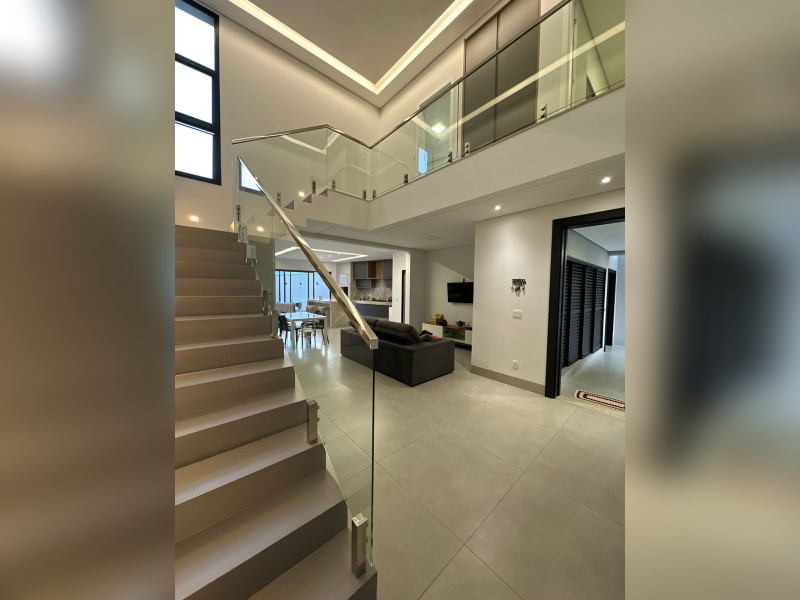 Casa de condomínio à venda Grand Ville com 215m² e 4 quartos por R$ 1.750.000 - 681af7ba-b8ac-4cac-bf3f-3d1dbe0a2bf9.jpeg