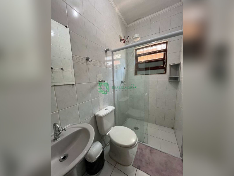 Casa à venda Vila Vera Cruz com 85m² e 2 quartos por R$ 280.000 - casa-10-banheiro-corredor-7amkiwcudhc8sdeiulpdyjgr-whatsapp-image-2024-02-24-at-140428-1.jpg