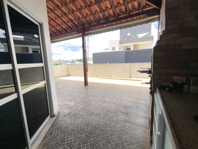 Cobertura à venda Dona Clara com 200m² e 4 quartos por R$ 850.000 - img-20241107-113159.jpg