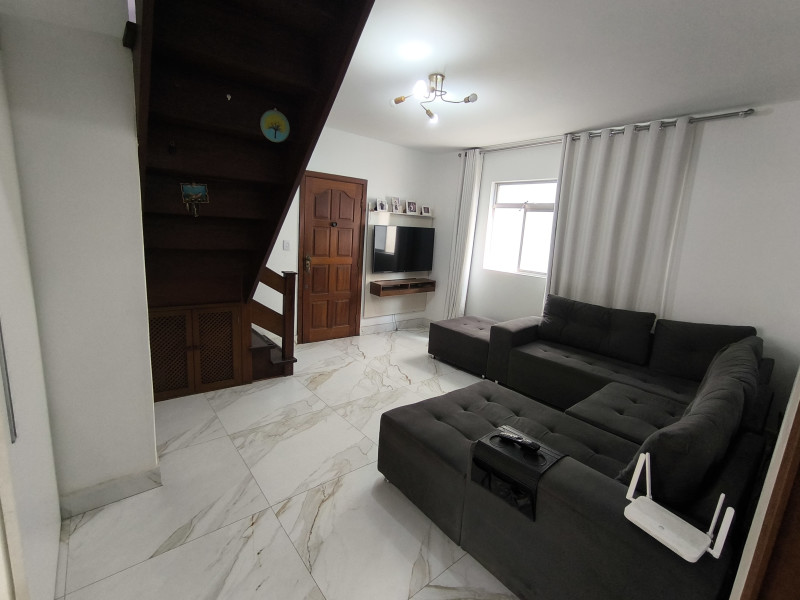 Cobertura à venda Dona Clara com 200m² e 4 quartos por R$ 850.000 - img-20241107-134536.jpg