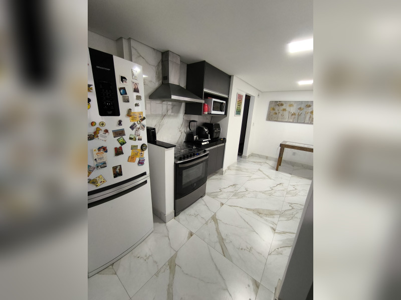 Cobertura à venda Dona Clara com 200m² e 4 quartos por R$ 850.000 - img-20241107-172111.jpg