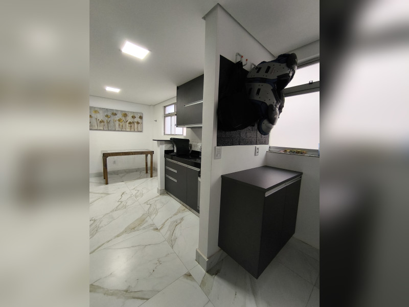 Cobertura à venda Dona Clara com 200m² e 4 quartos por R$ 850.000 - img-20241107-172224.jpg