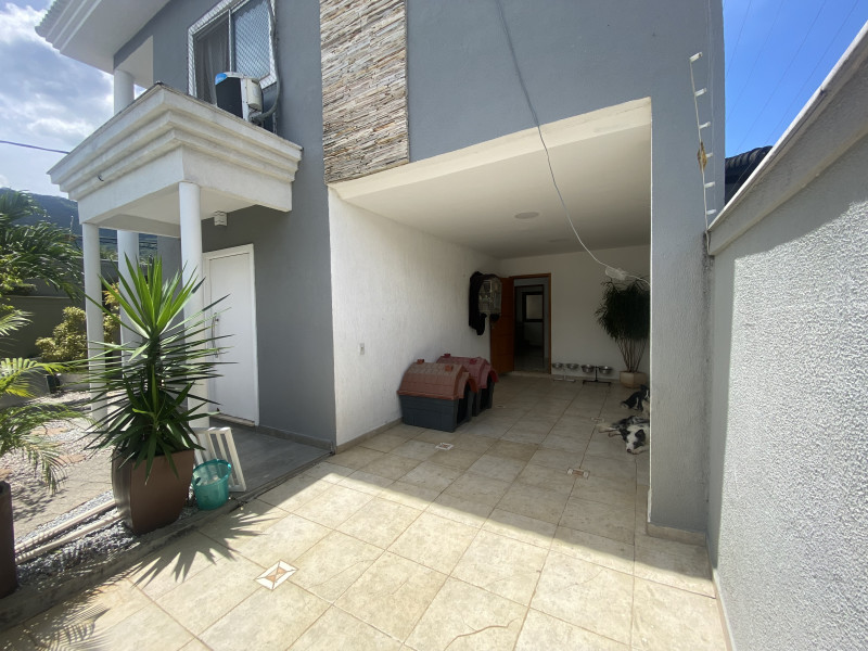 Casa de condomínio à venda Vargem Pequena com 280m² e 4 quartos por R$ 965.000 - garagem-1.jpg