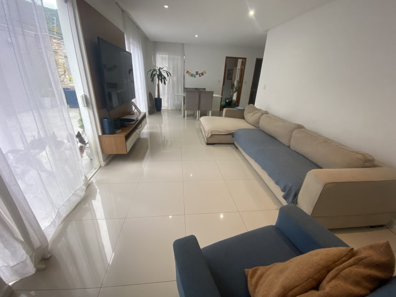 Casa de condomínio à venda Vargem Pequena com 280m² e 4 quartos por R$ 965.000 - sala-1.jpg