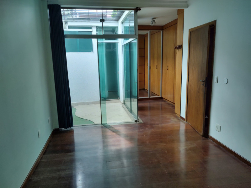 Casa à venda Bosque da Saúde com 290m² e 4 quartos por R$ 1.500.000 - inbound5229779070104289337.jpg