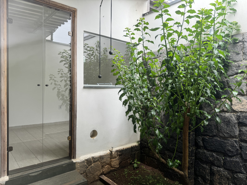 Casa à venda Centro com 200m² e 6 quartos por R$ 990.000 - img-4319.JPG