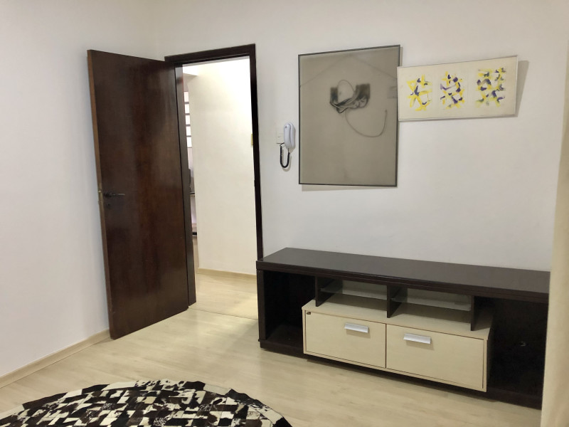 Casa à venda Centro com 200m² e 6 quartos por R$ 990.000 - img-7406.jpg