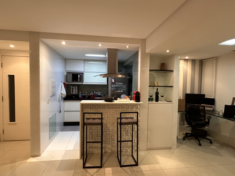 Apartamento à venda Alphaville I com 80m² e 2 quartos por R$ 1.000.000 - img-3241.jpeg