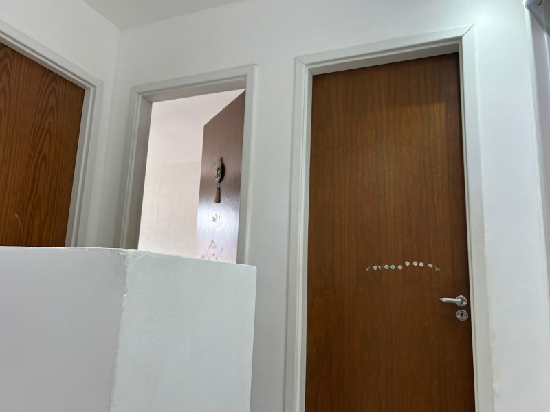 Casa de condomínio à venda Vargem Pequena com 85m² e 3 quartos por R$ 435.000 - 08-1-acesso-aos-quartos-pavimento-supeior.jpg