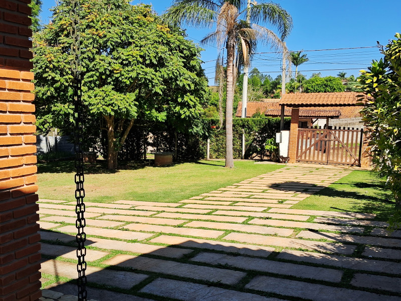 Chácara à venda centro com 1200m² e 3 quartos por R$ 800.000 - 013-gramado-frontal-estacionamento.jpg