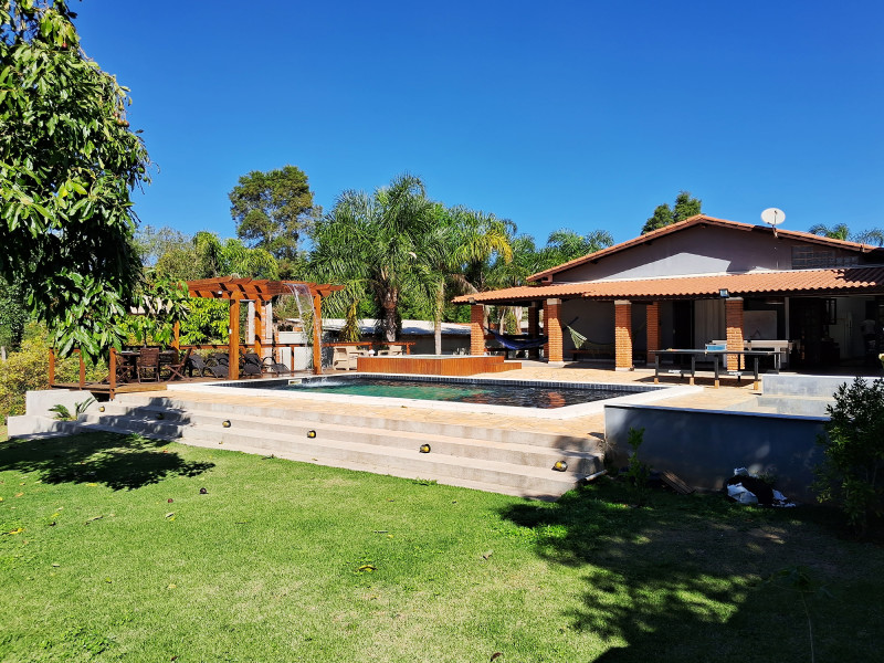 Chácara à venda centro com 1200m² e 3 quartos por R$ 800.000 - 025-gramado-traseiro-pomar.jpg