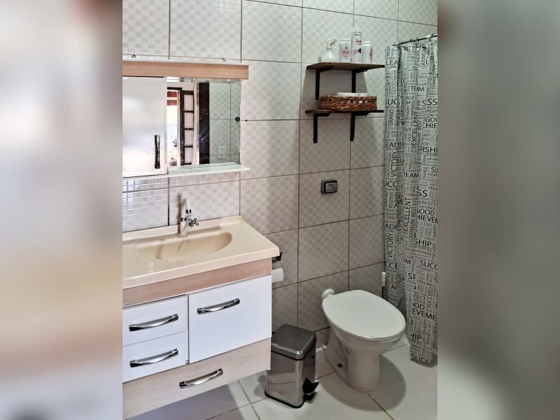 Chácara à venda centro com 1200m² e 3 quartos por R$ 800.000 - 056-banheiro-suite-a.jpg