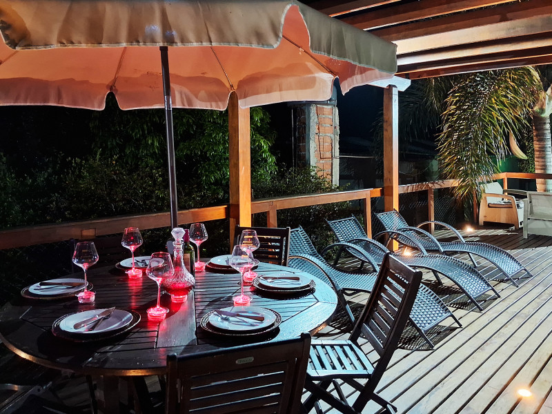 Chácara à venda centro com 1200m² e 3 quartos por R$ 800.000 - 064-jantar-deck.jpg