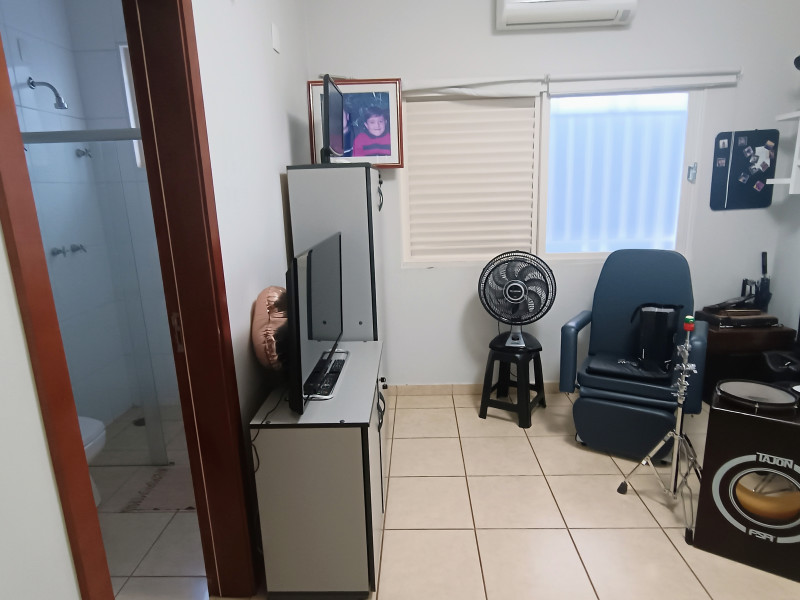 Casa à venda City Ribeirão com 250m² e 3 quartos por R$ 1.170.000 - img-20241211-180111595-ae.jpg