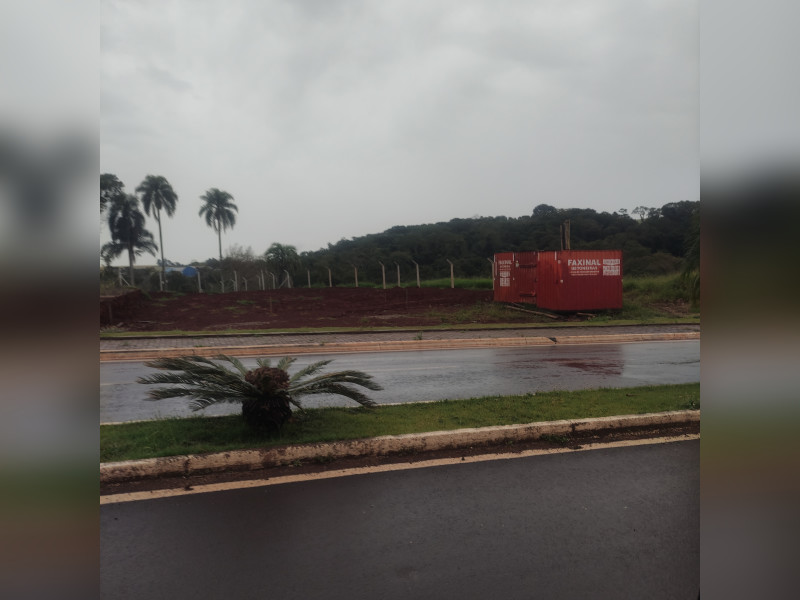 Terreno à venda Centro com 50000m² e 0 quartos por R$ 6.000.000 - 1000001207.jpg