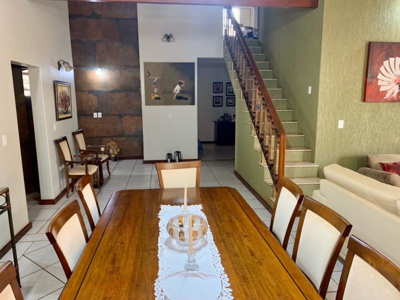 Casa de condomínio à venda Jardim Botânico (Lago Sul) com 600m² e 4 quartos por R$ 1.880.000 - 449ef4b1-b3ef-4cf9-b602-0eb39b107d77.jpeg