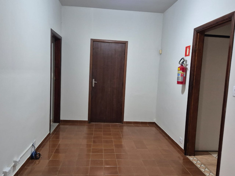Comercial à venda Jardim São Dimas com 268m² e 0 quartos por R$ 1.100.000 - foto-1.jpg