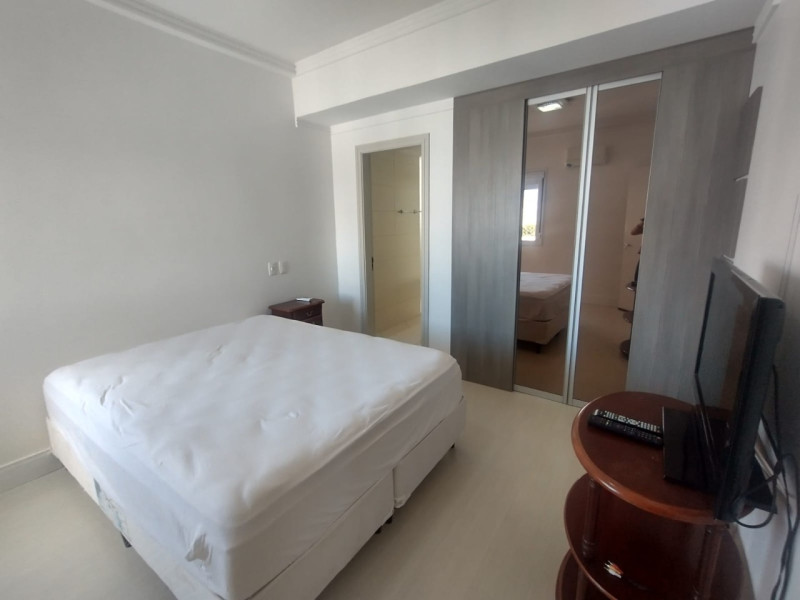 Apartamento à venda Centro com 244m² e 3 quartos por R$ 1.550.000 - 1000229317.jpg