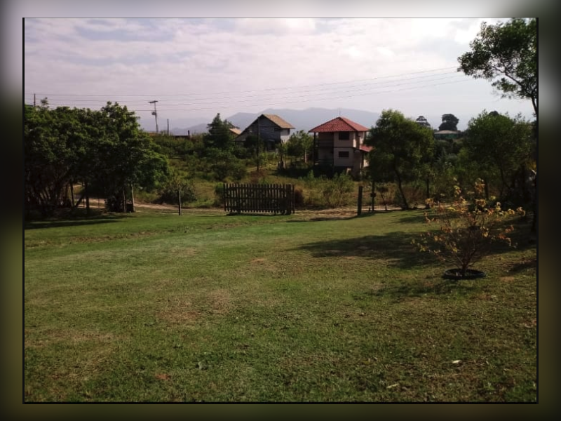 Casa à venda Praia do Rosa com 600m² e 2 quartos por R$ 400.000 - captura-de-tela-2025-01-13-as-151014.png