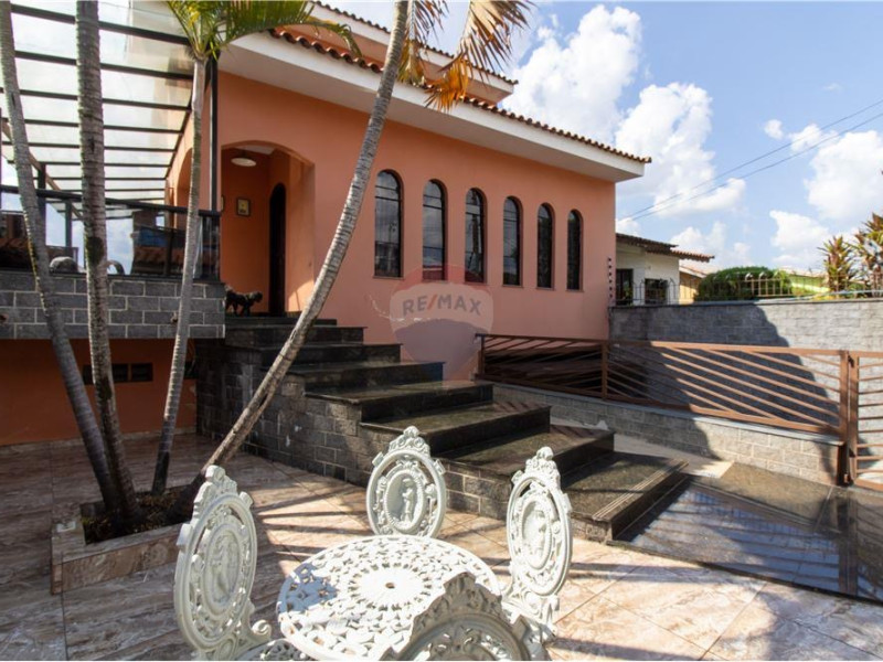 Casa à venda Jardim Guapira com 450m² e 7 quartos por R$ 1.800.000 - ddc007ed-5a57-4ddf-9e96-17c4b3f812bd.jpeg