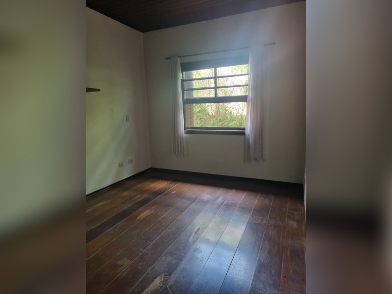 Casa à venda Jardim Santa Bárbara com 290m² e 4 quartos por R$ 1.300.000 - 0dc7a281-fea7-4c2c-9c58-f502023ba7dd.jpg