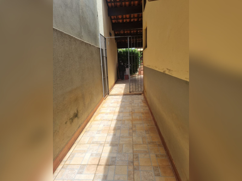 Casa à venda Jardim Santa Bárbara com 290m² e 4 quartos por R$ 1.300.000 - 5d768174-c935-4abe-9bdd-e1d8fe1679a9.jpg