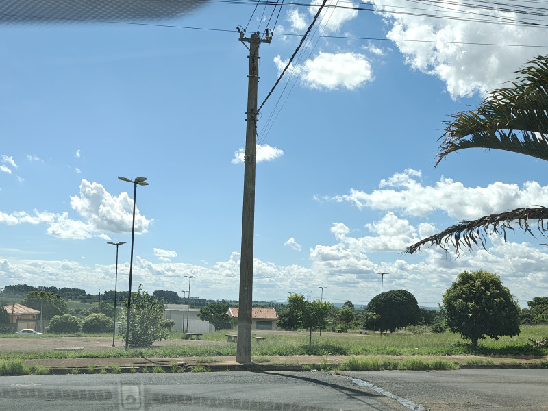Terreno à venda Centro com 1000m² e 1 quarto por R$ 300.000 - 1000021201.jpg