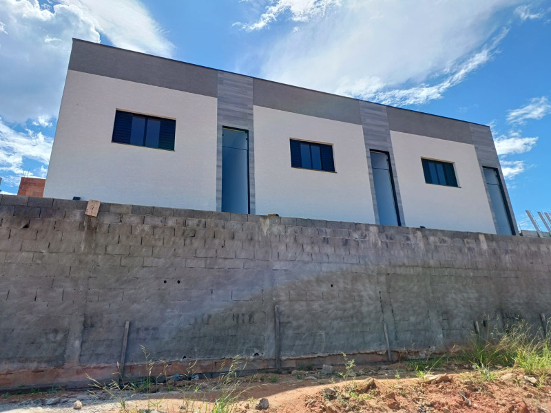 Casa de condomínio à venda Barreiro com 73m² e 2 quartos por R$ 370.000 - externa.jpg