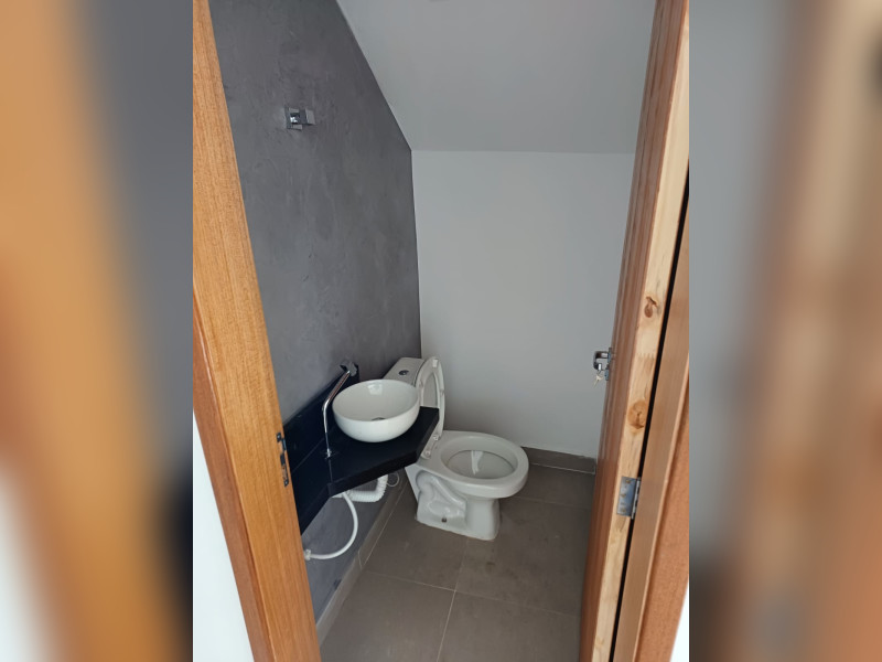 Casa de condomínio à venda Barreiro com 73m² e 2 quartos por R$ 370.000 - lavabo.jpg