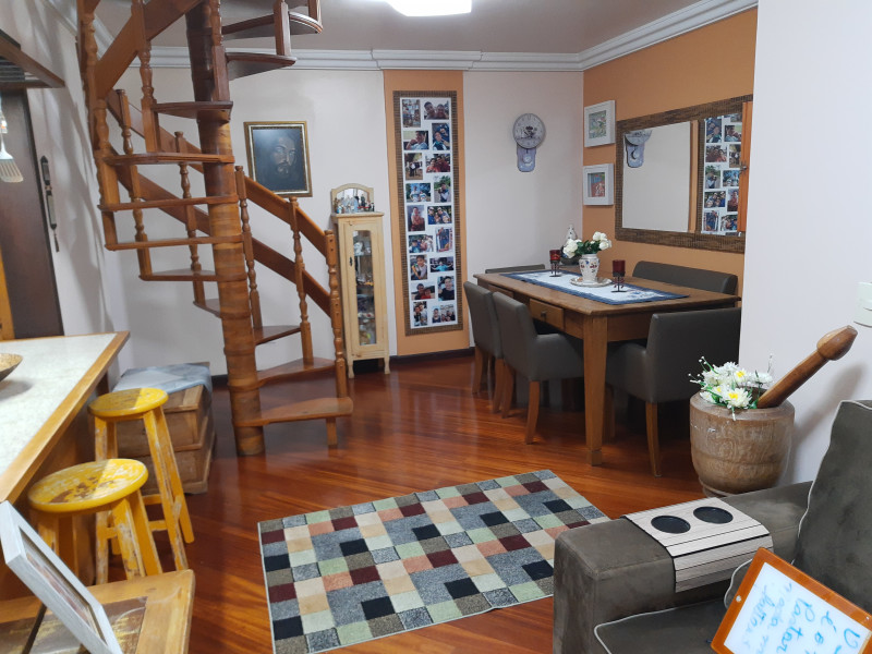 Apartamento à venda Batel com 186m² e 3 quartos por R$ 983.000 - piso-angulo-sala-de-tv-para-sala-de-jantar.jpg