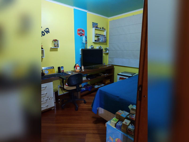 Apartamento à venda Batel com 186m² e 3 quartos por R$ 983.000 - piso-quarto-2-angulo-b.jpg