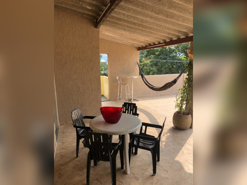 Casa à venda Bangu com 200m² e 3 quartos por R$ 250.000 - 1a810873-566a-48da-a0f3-b8eae14abed5.jpg