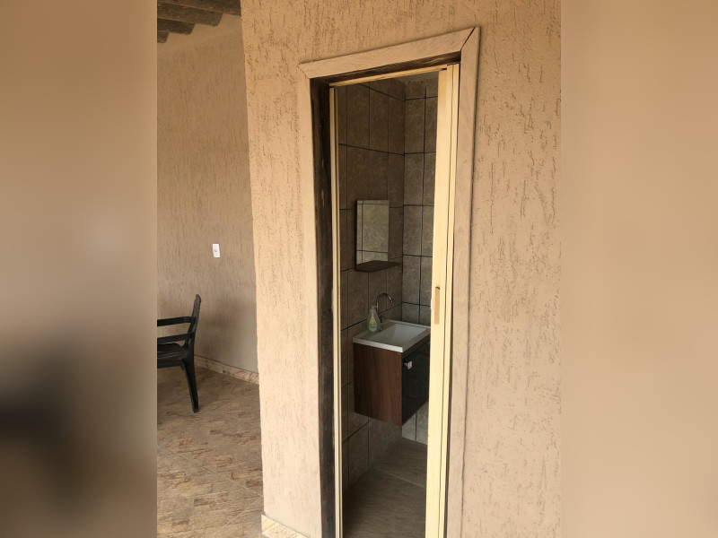 Casa à venda Bangu com 200m² e 3 quartos por R$ 250.000 - 3da6b611-a38d-4096-8021-4a9977f95943.jpg